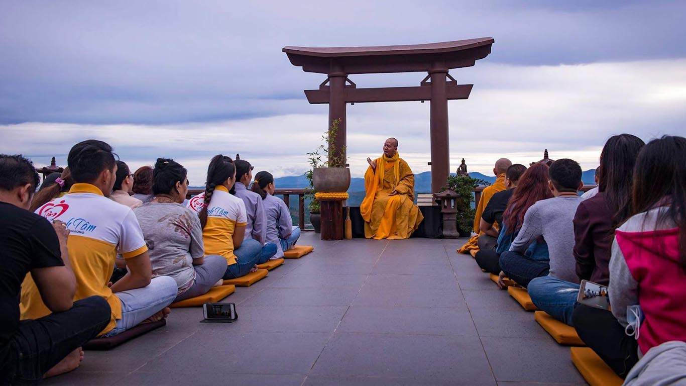 Trai Nghiem Khoa Tu Ở Chùa Linh Quy Phap Ấn